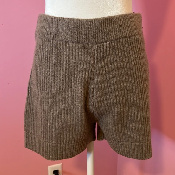 Marciano cashmere short - Picture 1 of 3